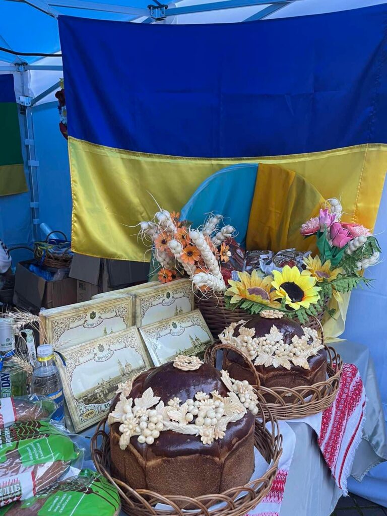 Місто Явор зустрічає представників Цар Хліб від Бердичівського хлібозаводу на святкуванні Дня хліба!