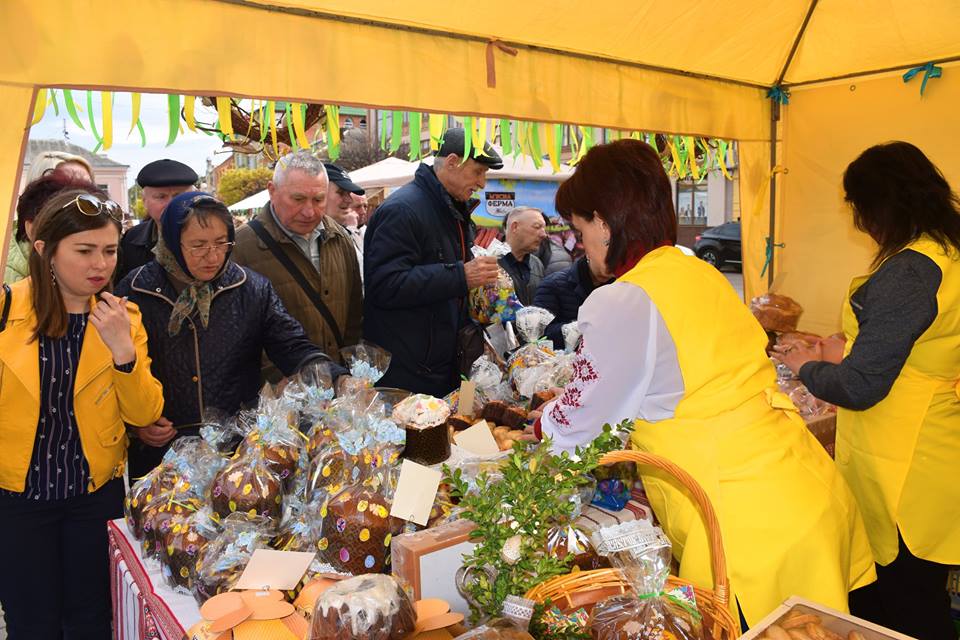 Великодній ярмарок в Івано-Франківську