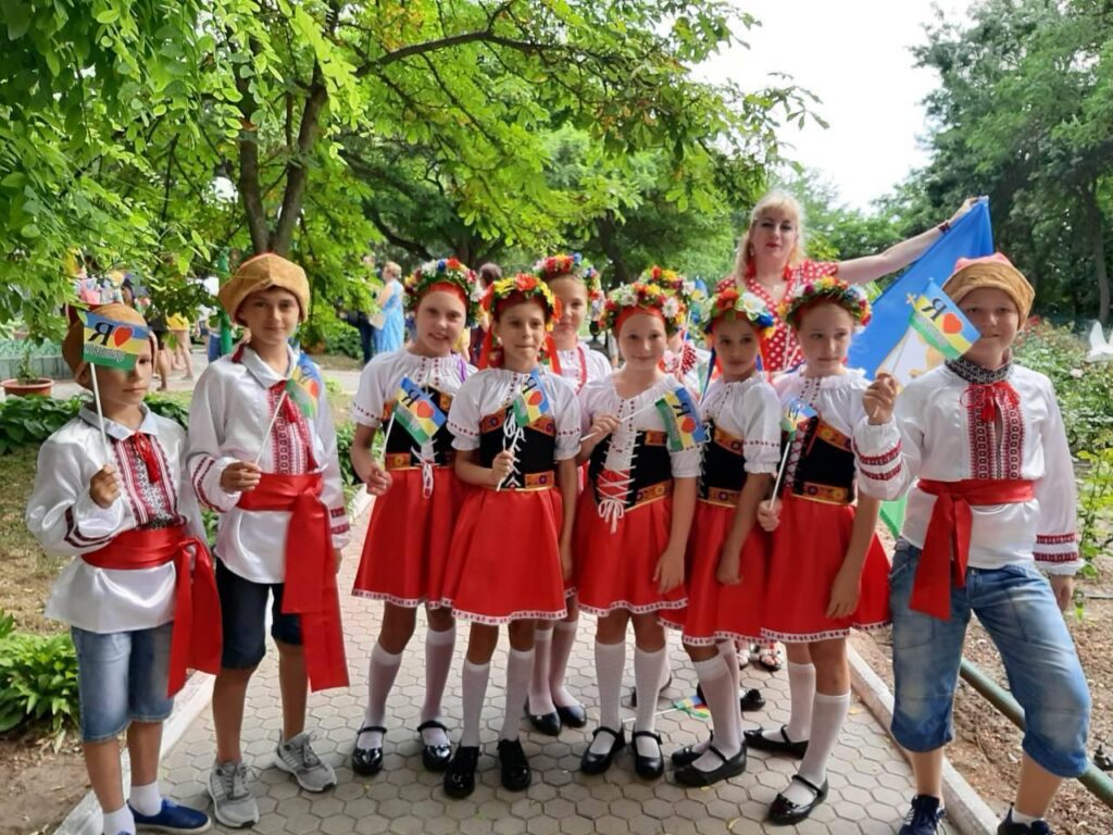 Зірки виходять на сцену