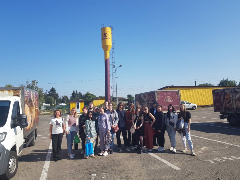 НА Першому Столичному Хлібозаводі завжди раді гостям!