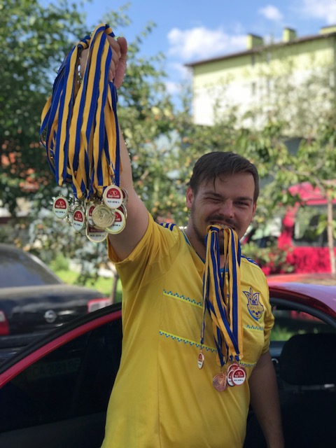 Футбол від бренду “Цар Хліб”