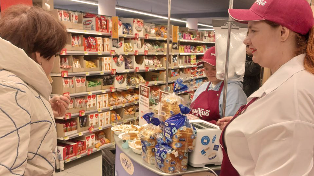 Коли покупці куштують перед покупкою… Дегустація продукції “Цей Тост” збільшила продажі втричі!