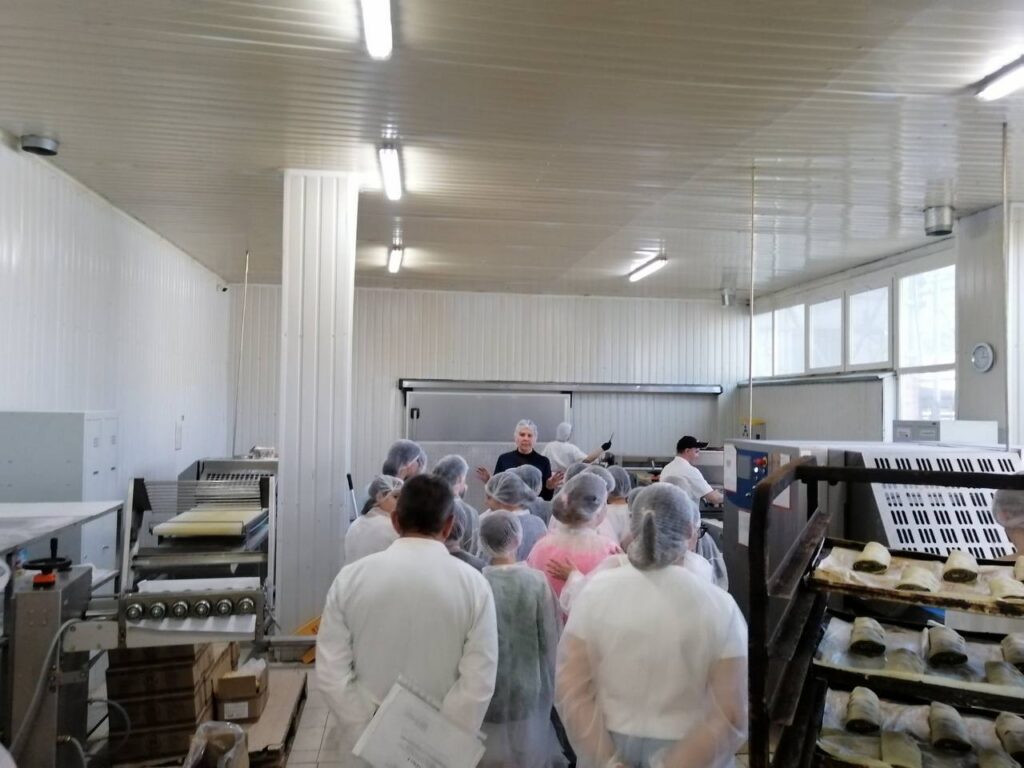 Звідки береться хліб: Івано-Франківський хлібокомбінат відкрив двері для школярів
