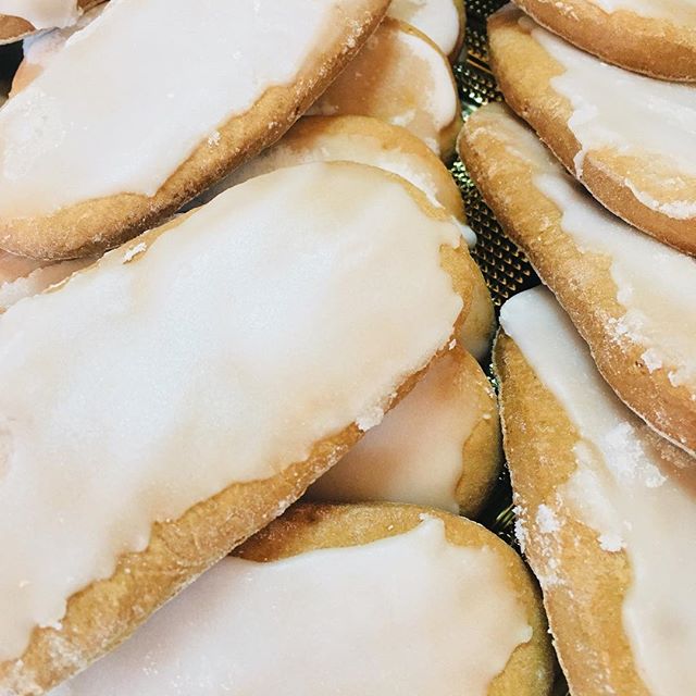 Пряник коричний