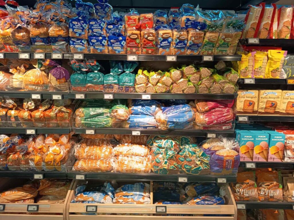 Продукція холдингу зайняла половину хлібних полиць у концептуальному “Сільпо” в Буковелі